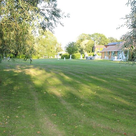 The Willowford Milton Keynes Extérieur photo