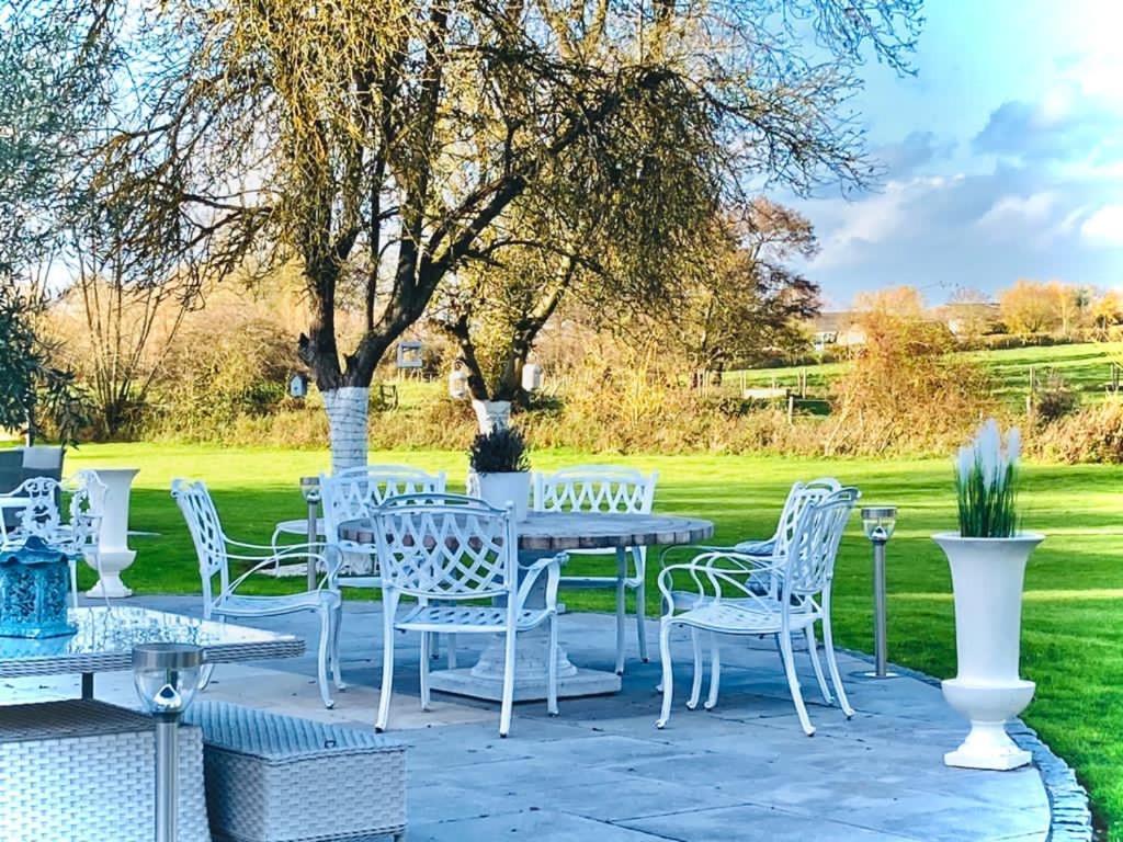 The Willowford Milton Keynes Extérieur photo