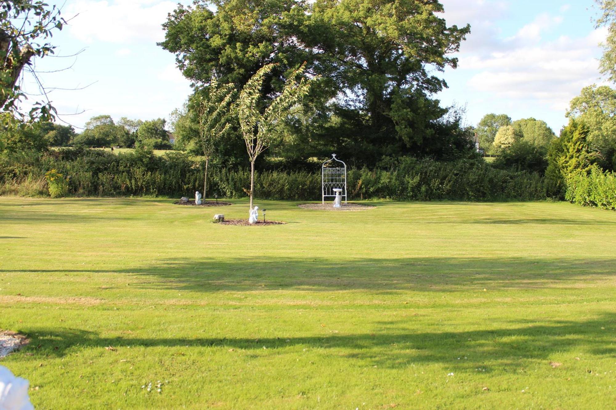 The Willowford Milton Keynes Extérieur photo